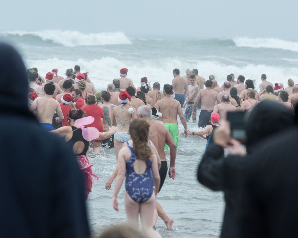 20151225BudeChristmasSwim0030.jpg